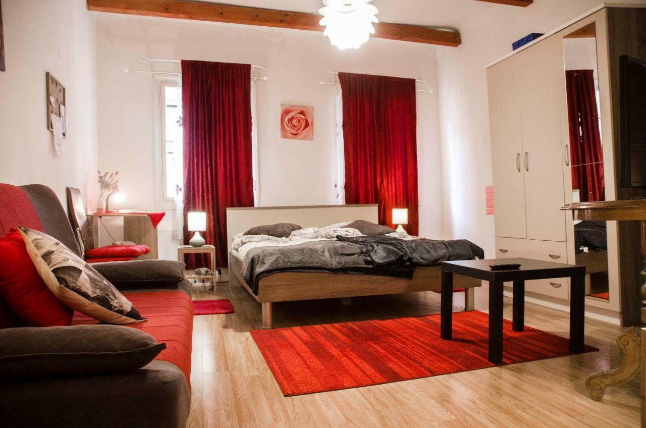 Rooms&Apartment Veral-KA Karlovac Buitenkant foto